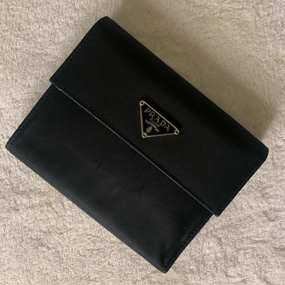 Authentic Prada black nylon wallet with COA and box - Picture 2 of 9